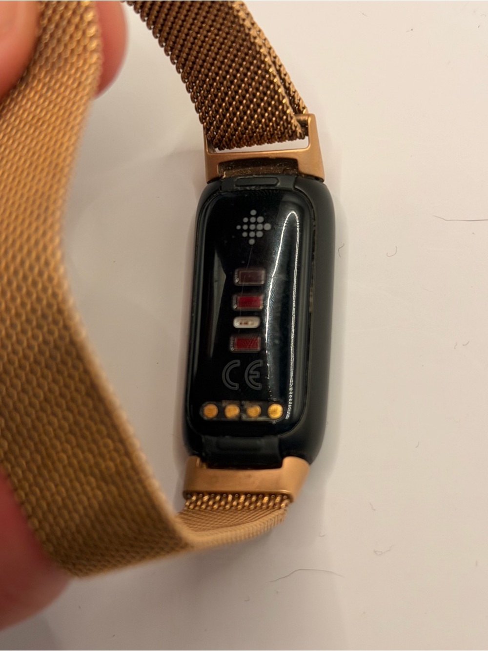 Fitbit Luxe, Tested, Good, Mesh Band,  Charger Included, Black On Gold - Picture 8 of 8